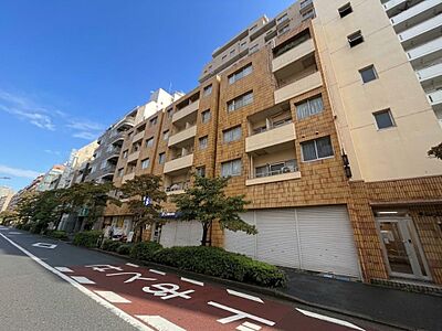 外観：飽きのこないシンプルモダンな外観です。