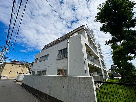 忙しく過ぎゆく日常を置き去るほど、ゆったりした時間が流れる住環境。