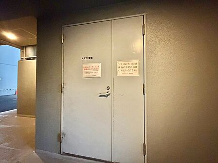 ゴミ置場。綺麗に管理されております。