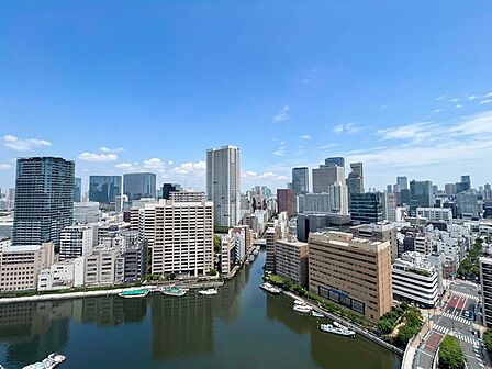 陽当たり・通風・開放感に恵まれた環境です。