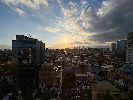 眺望や窓からの景色が良いと、家で過ごす時間も快適です。