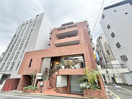 飽きのこないシンプルモダンな外観です。