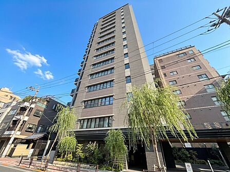 飽きのこないシンプルモダンな外観です。