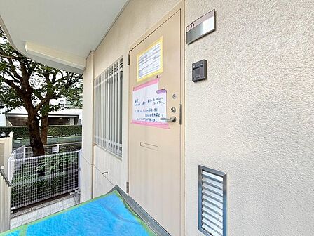 清潔感のある落ち着いた雰囲気の玄関です。