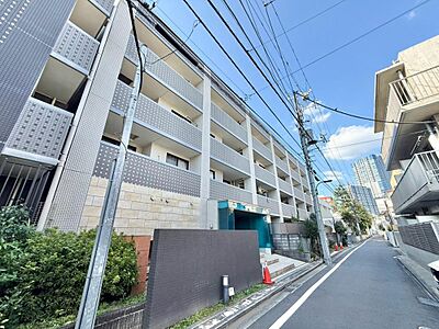 外観：飽きのこないシンプルモダンな外観です。