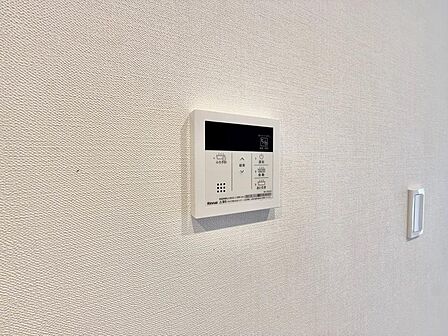 見やすい画面で操作しやすい給湯パネル。