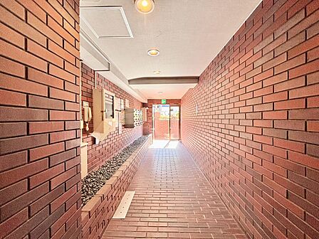 館内は静寂な中が保たれており、管理が行き届いている印象を受けました。