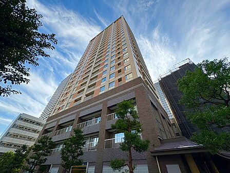 飽きのこないシンプルモダンな外観です。