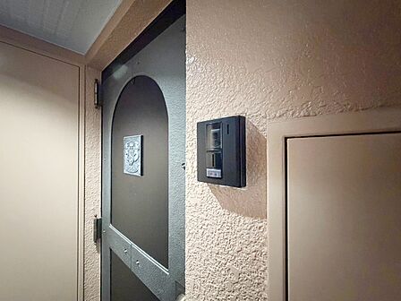 インターホンを設置。快適と安らぎを合わせた優しい設計。