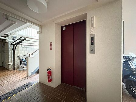 エレベーター完備のため荷物が多くなっても安心。