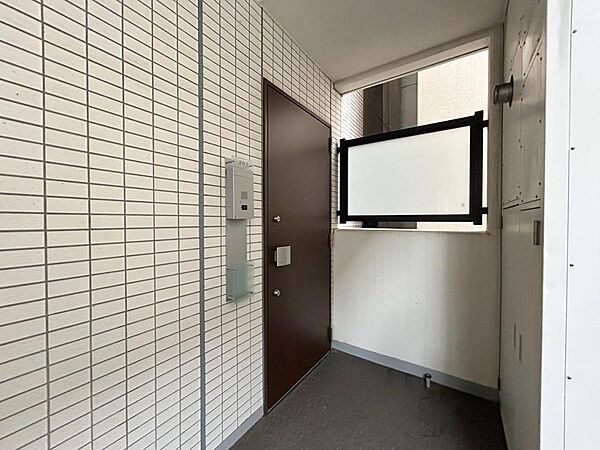 玄関を拡大表示