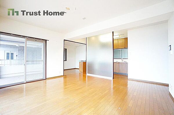 リビング/ダイニングを拡大表示