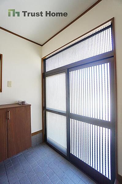 玄関を拡大表示