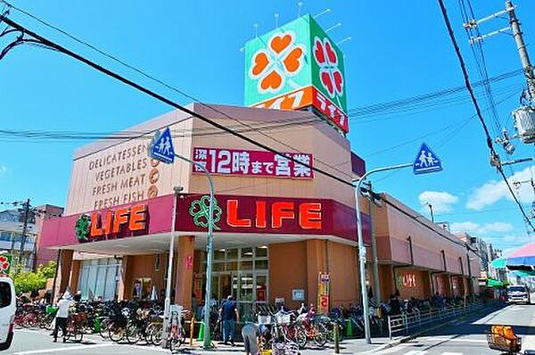 画像23:【スーパー】ライフ加賀屋店まで407ｍ