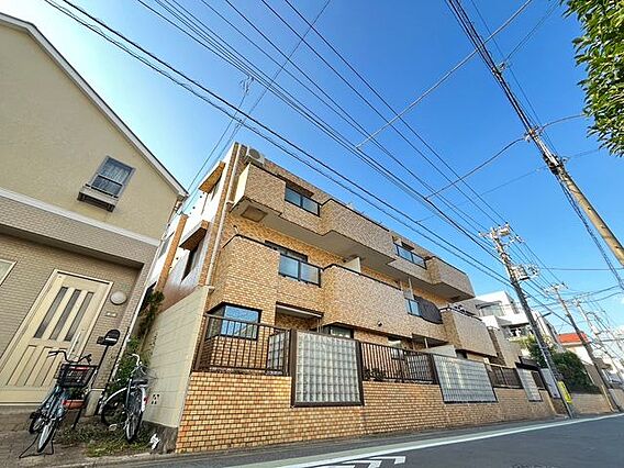 閑静な住宅街に...
