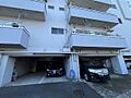 敷地内駐車場。