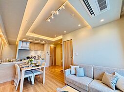 会話が弾むリビング、料理が愉しくなるキッチン。家は、ただ生活する場ではなく、暮らしを愉しく、快適に。