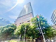 陽射しとともに、少しづつ装いを変える街の景観から、この街ならではの美しい風景とここから紡がれる物語。