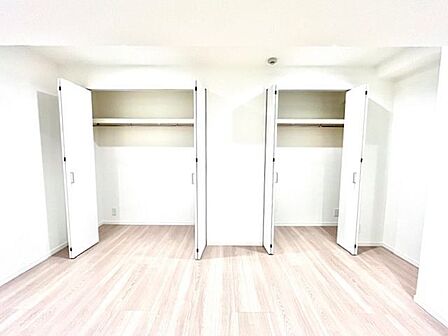充分な収納スペースを確保。居室内に余計な家具を置く必要がなく、シンプルですっきりとした暮らしが実現。