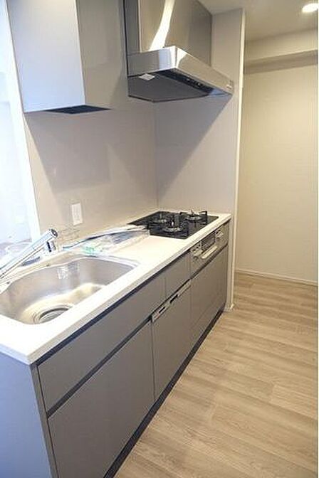 インテリアとしての美と快適な日常を支える機能性と強さがひとつになったキッチンです。