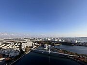 ずっと太陽を感じる事ができるのは、遮るものが視界に無いから。風景が絵画のように広がります。