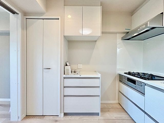 キッチン ヴァン・ヴェール新宿 12階/506