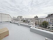 バルコニーは、日当り良好です。開放感と爽やかな風を感じていただけると思います。