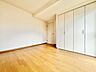 子供部屋：各部屋を最大限に広く使って頂ける様、全居住スペースに収納付。プライベートルームはゆったりと快適に。
