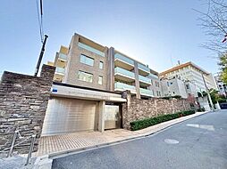 おしゃれな雰囲気や自然の潤い、親しみやすさといった個性を、街に新たな価値をもたらし続けてくれます。