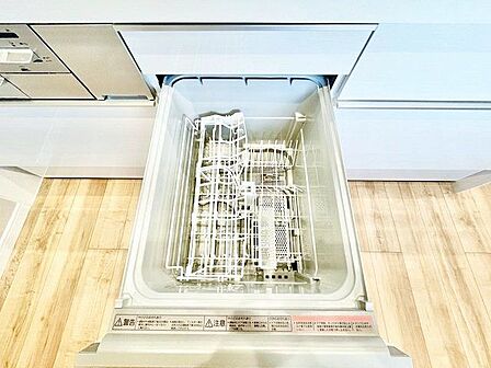 ビルトイン食洗機を採用。様々なシーンで家事の時短に役立ちます。