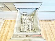 ビルトイン食洗機を採用。様々なシーンで家事の時短に役立ちます。