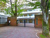 港区立青山中学校 2500m