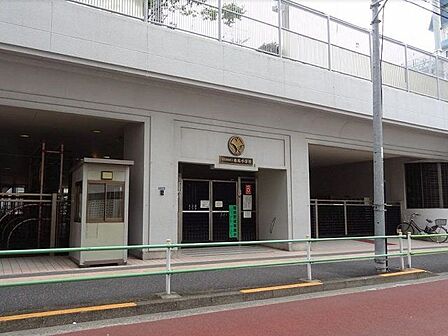 港区立小中一貫教育校赤坂学園赤坂小学校 300m