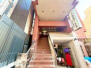街の環境と住む人の暮らしを第一に考え、そこでしかできないエントランスを作り出されたこだわり。