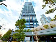 高貴な雰囲気を纏う外観。クオリティを追求した快適な空間が住まう方の心を満たします。