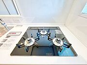 3口コンロで、お料理の効率もアップ。使い勝手の良さを考えました。