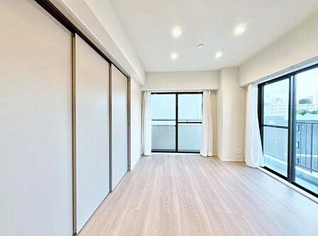 たっぷりの採光・通風が、明るく爽やかな空間を演出。心地良く暮らせるお住まいに。