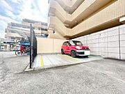 敷地内駐車場。