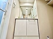 一日の始まりと終わりを心地よく演出してくれる、多彩な機能が備えられたパウダールーム。