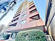 どこか余裕を感じさせる上質な佇まい。オフの時間も快適に過ごせる良好な住環境が魅力。
