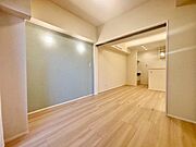 静かな環境でリラックスタイムをスタートさせてください。 一日の中で多くの時間を過すことになる住まいだからこそ、いつも穏やかな空間であるように心掛けています。