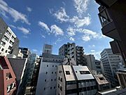バルコニーに出た時には、頬をなでる優しい風を感じることが出来ます。つい深呼吸をしたくなる眺望です。