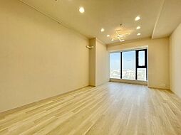 明るい日差しが差し込む空間。美しい街並みと穏やかな住環境でやすらぎの暮らしを叶えます。