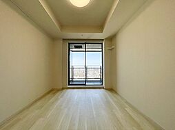 シンプル・イズ・ベストが基本。プレーンな空間を自分好みに。いつまでも快適に暮せる住まいへ。
