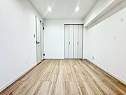 リビングで楽しく過ごした後はプライベートな時間を満喫。静かな環境でリラックスタイムをお過ごし下さい。