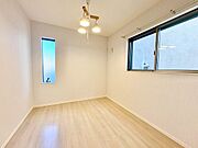 過ぎ行く時間をゆったりと感じることができる落ち着いたお部屋。静かな環境でリラックスタイムを。