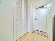 住まいの顔となる玄関は、落ち着きと華やぎの満ちた空間に。