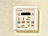 浴室：乾燥・涼風・暖房・換気といった一年中様々なシーンで活躍する設備。一日の疲れを癒す場所はいつも快適に。