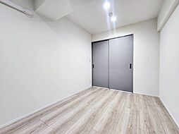 過ぎ行く時間をゆったりと感じることができる落ち着いたお部屋。静かな環境でリラックスタイムを。