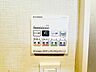 浴室：乾燥・涼風・暖房・換気といった一年中様々なシーンで活躍する設備。一日の疲れを癒す場所はいつも快適に。